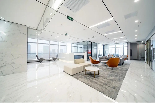 辦公室簡(jiǎn)約風(fēng)永不過(guò)時(shí)